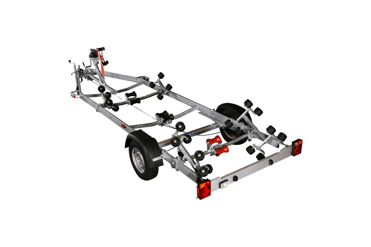 Variant 1800 BB Bootstrailer mit 6 Kielrollen und 24 Seitenrollen für Boote bis 1.800 kg
