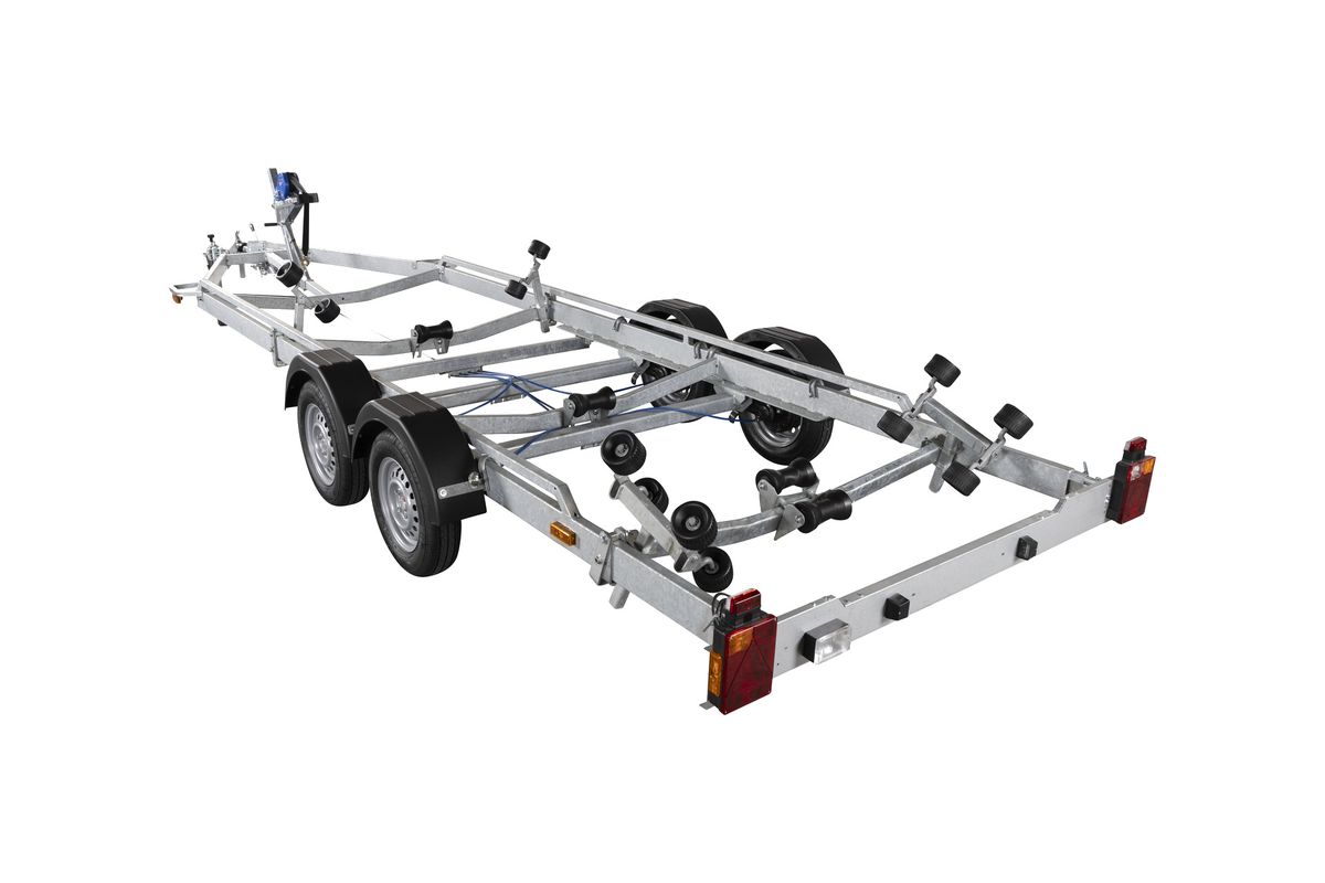 Variant Ocean 2000 Bootsanhänger als gebremster Tandem mit 2.000 kg Gesamtgewicht