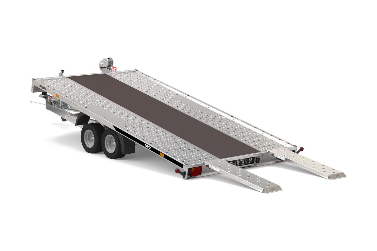 Martz GT Kippbar Autotransporter, Ansicht schräg von vorne rechts mit V-Deichsel